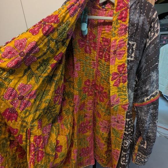 Reversible Kantha Jacket - Picture 4 of 4
